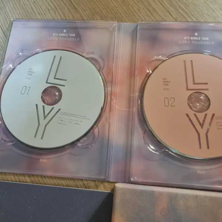 [BUNJANG] BTS J-HOPE Love Yourself in Seoul DVD Bundle Set / 방탄 럽셀서울 dvd 호석 포카포함 풀셋양도.  bts  J-HOPE
