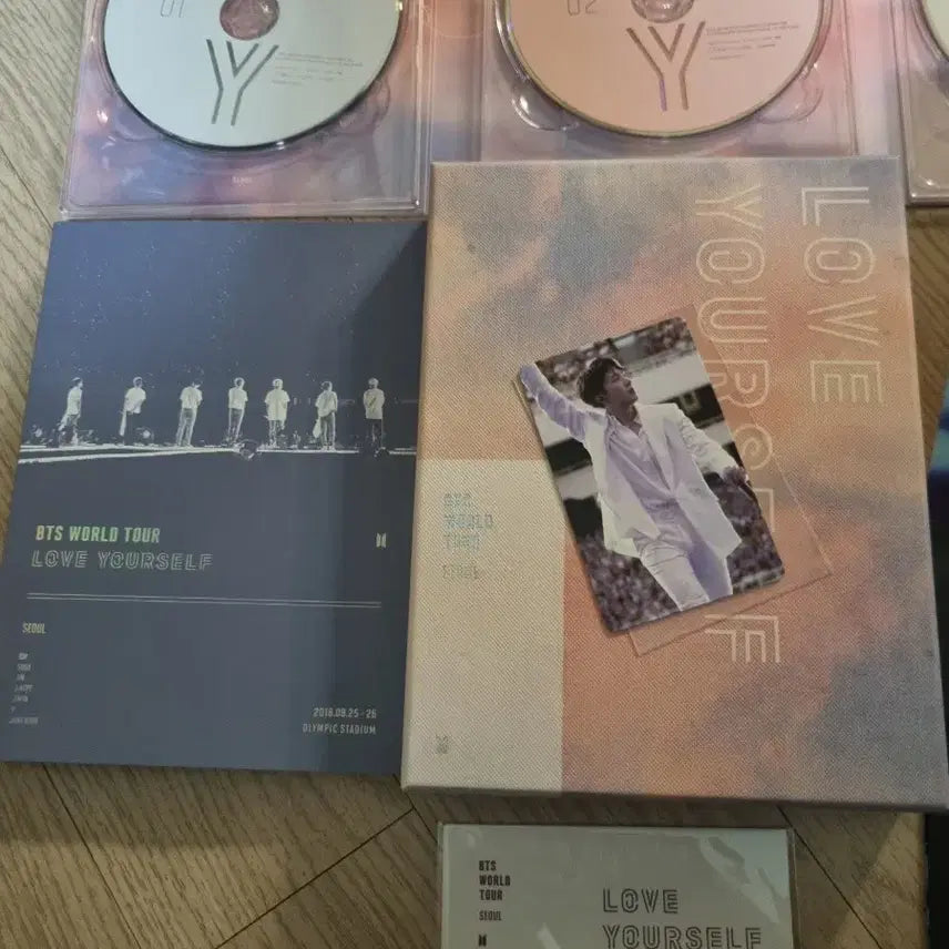 [BUNJANG] BTS J-HOPE Love Yourself in Seoul DVD Bundle Set / 방탄 럽셀서울 dvd 호석 포카포함 풀셋양도.  bts  J-HOPE