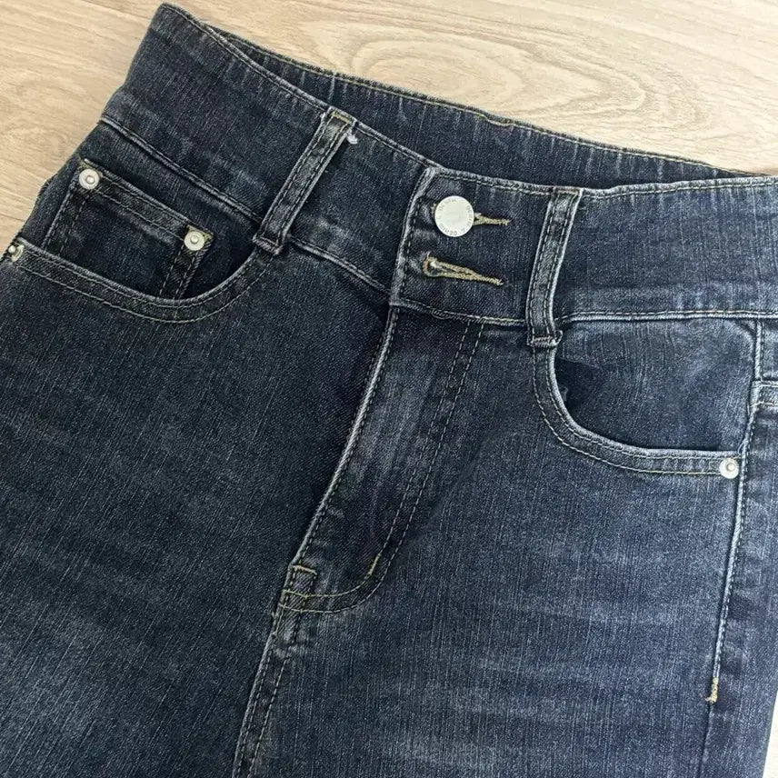 [BUNJANG] Ably High-Waist Bootcut Denim Pants / 에이블리 하이웨스트 부츠컷 데님팬츠 급처ㅠㅠ
