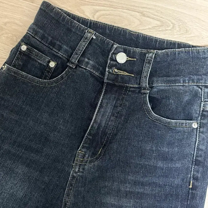 [BUNJANG] Ably High-Waist Bootcut Denim Pants / 에이블리 하이웨스트 부츠컷 데님팬츠 급처ㅠㅠ