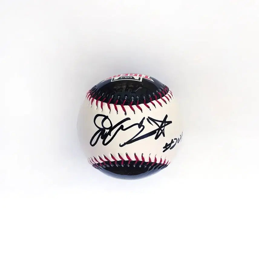 [BUNJANG] Yoon Suk-min Signed Retirement Commemorative Baseball / 윤석민 친필 싸인볼 (은퇴 기념구)