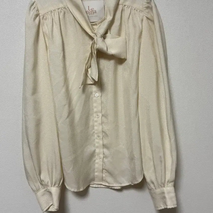 [BUNJANG] Lenina Ribbon Blouse / [Lenina] 르니나 리본 블라우스