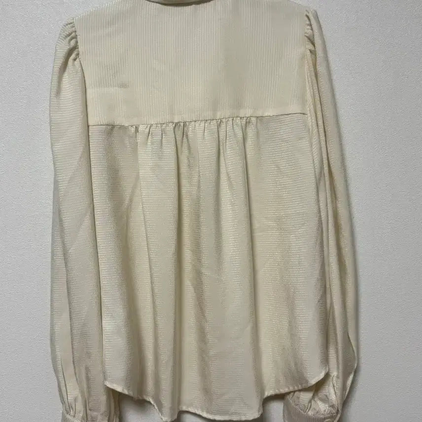 [BUNJANG] Lenina Ribbon Blouse / [Lenina] 르니나 리본 블라우스