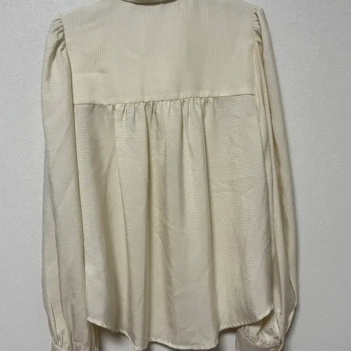 [BUNJANG] Lenina Ribbon Blouse / [Lenina] 르니나 리본 블라우스