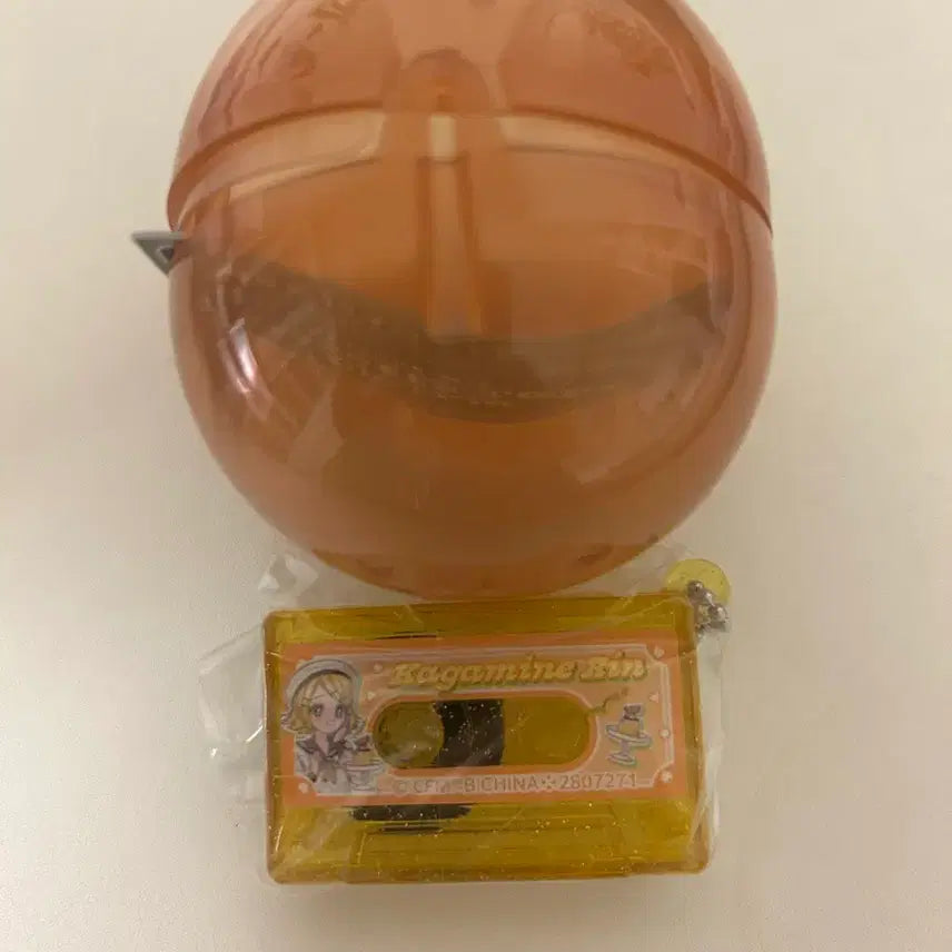 [BUNJANG] Vocaloid Kagamine Rin Cassette Tape Style Keyring / 보컬로이드 카가미네 린 카세트 테이프풍 키링 가챠(미개봉)