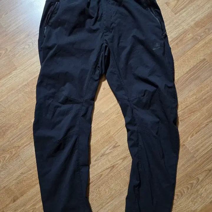 [BUNJANG] Nike ME Statement Street Woven Pants CD9229-010 / 나이키 ME 스테이트먼트 스트릿 우븐 팬츠 CD9229-010