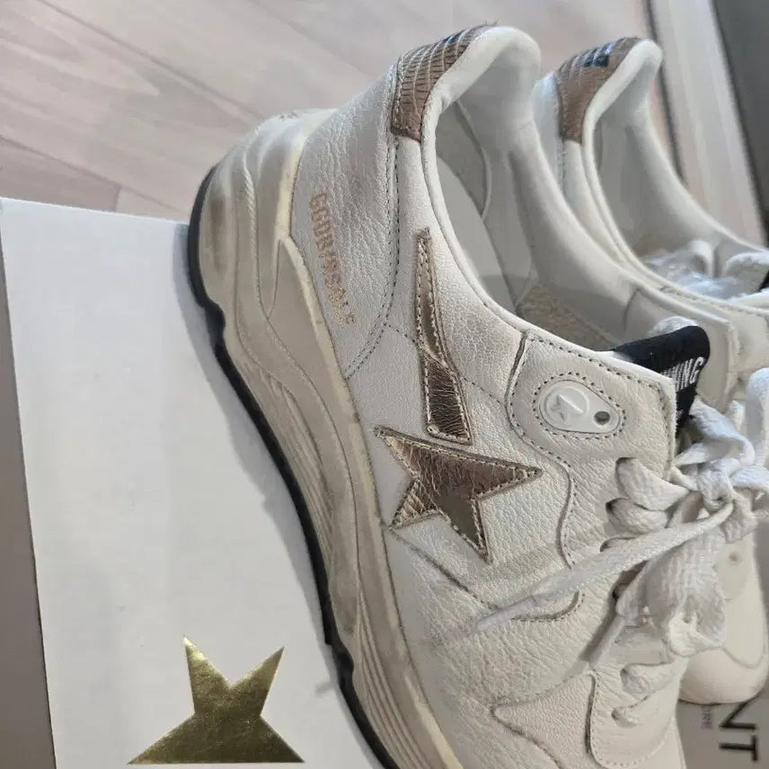 [BUNJANG] Golden Goose Running Sole Sneakers White/Gold Size 38 / 골든구스 러닝솔 런닝솔 38 (화/골)