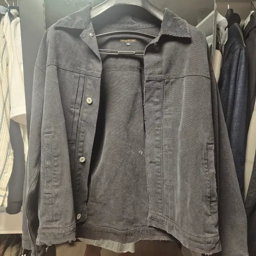 [SOLD OUT] 듀테로 데님 트러커자켓