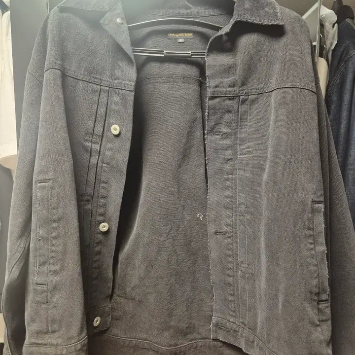 [SOLD OUT] 듀테로 데님 트러커자켓