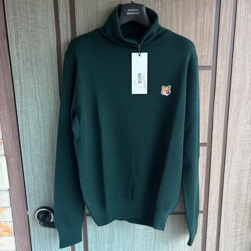 [BUNJANG] Maison Kitsuné Fox Head Patch Wool Turtleneck Knit Green (XS) / 새상품(XS)메종키츠네 폭스 헤드 패치 울 터틀넥 니트 그린