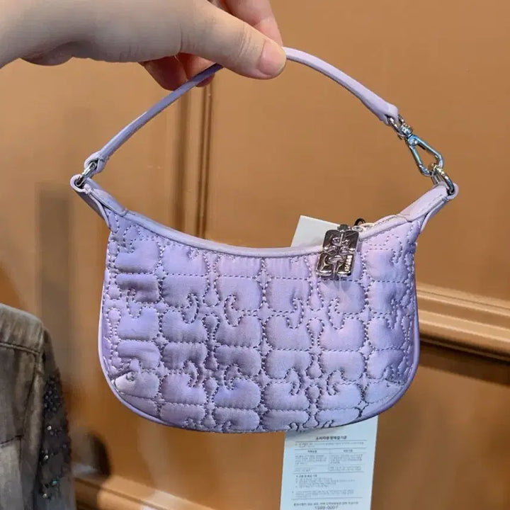 [BUNJANG] GANNI Lilac Satin Quilted Mini Pouch Bag / GANNI 버터플라이 라일락 새틴 퀼팅 미니 파우치백