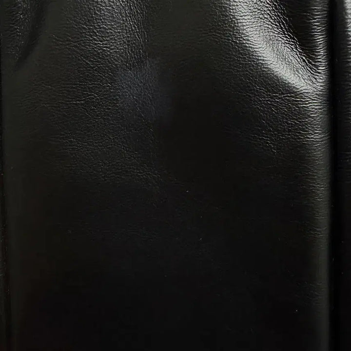 [BUNJANG] Vunque Perfect Multi Pocket Cross Medium Bag Black / 분크 퍼펙 멀티 포켓 크로스 미듐 블랙