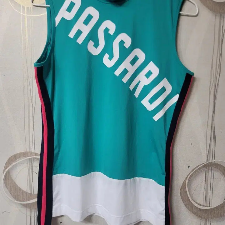 [BUNJANG] PASSARDI Sleeveless T-shirt Green 90 / 파사디 PASSARDI 민소매 티셔츠 그린90