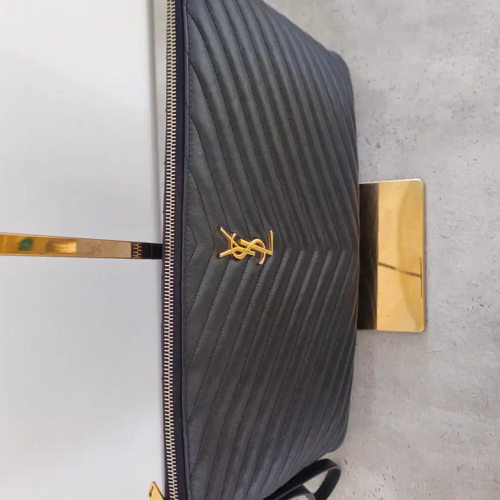 [BUNJANG] Saint Laurent Matelassé Black Clutch Bag Gold Hardware / 입생 마틀라세 블랙클러치백 금장 (단품)559139