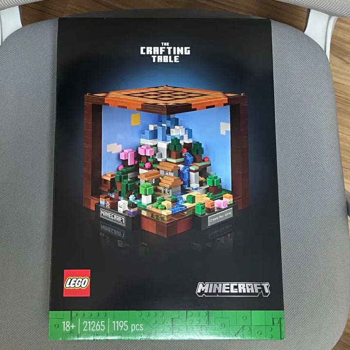 [BUNJANG] LEGO Minecraft The Crafting Table 21265 Sealed / 레고 21265 마인크래프트 제작 테이블 미개봉 misb