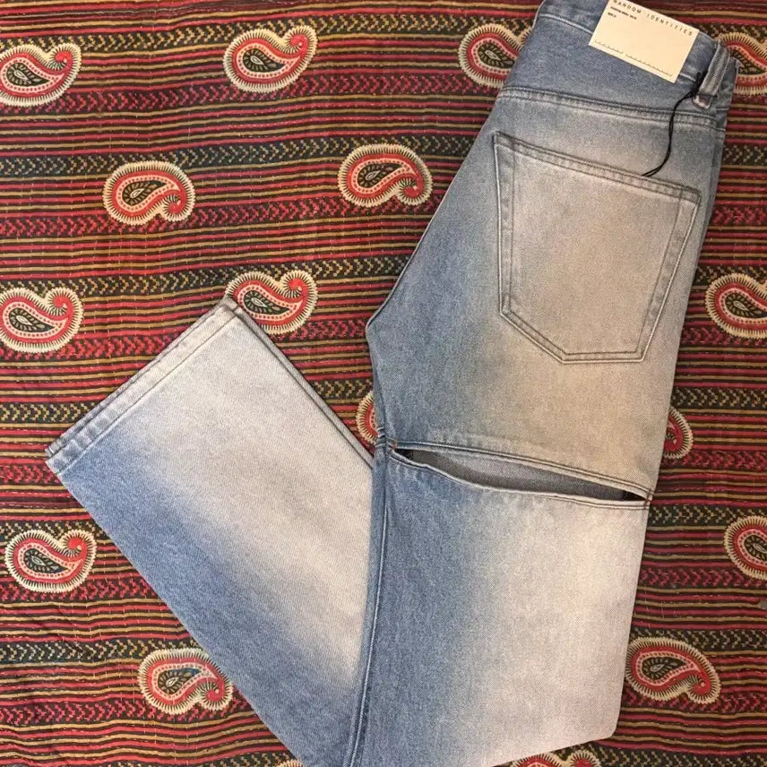 [BUNJANG] Random Identity Back Cut-Out Denim Pants / 랜덤아이덴티티 백컷아웃 데님팬츠