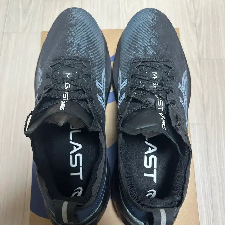 [SOLD OUT] 아식스 메가블라스트 275