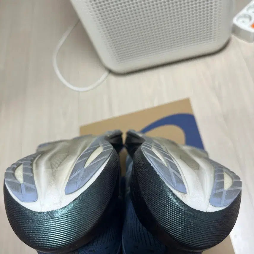 [SOLD OUT] 아식스 메가블라스트 275