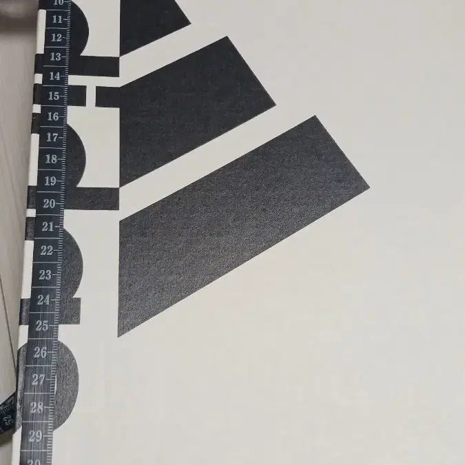 [BUNJANG] 아디다스박스 총8개(블루3+블랙3+아이보리1+스텔라 메카트니 콜라보1) / 아디다스박스 총8개(블루3+블랙3+아이보리1+스텔라 메카트니 콜라보1)