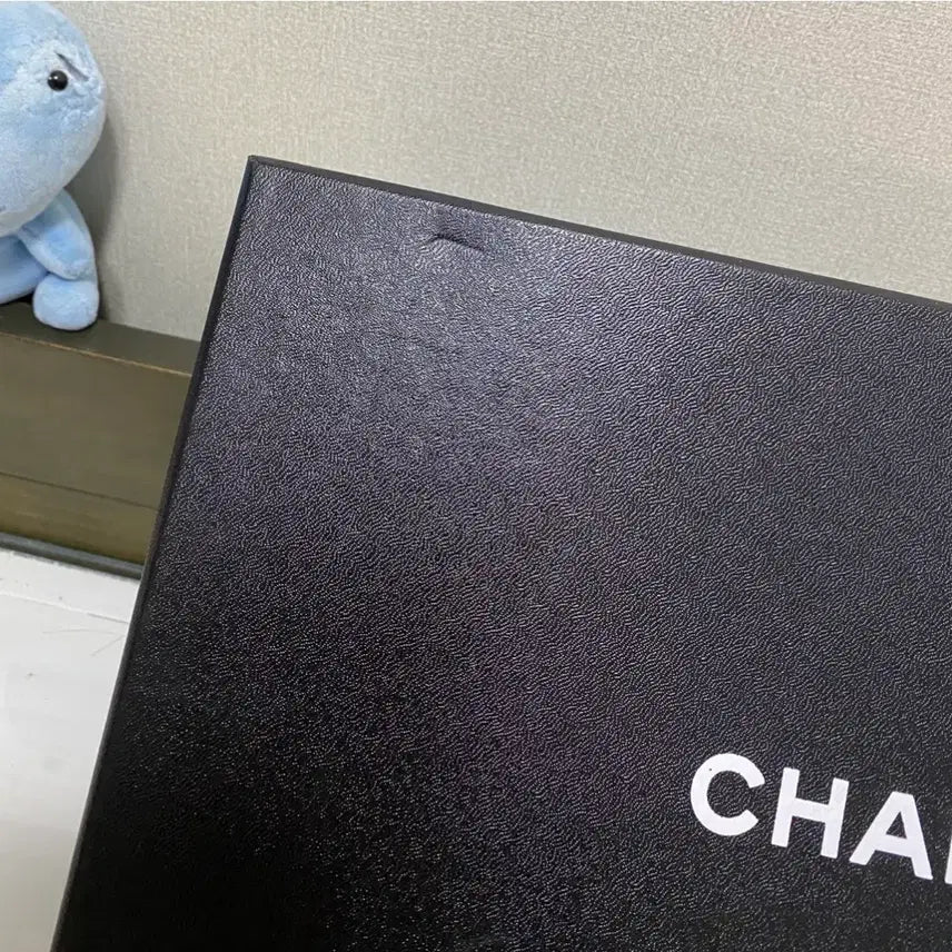 [BUNJANG] Chanel Shoe Box / 샤넬 신발박스(33.5x21.5x12.5)