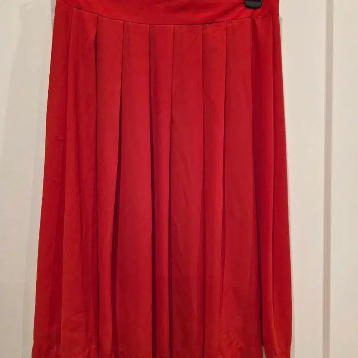 [BUNJANG] NINEGIRL Scarlet &amp; Black Pleated Skirt Set (Size S) / 나인걸 스칼렛&amp;블랙 플리츠 스커트 세트