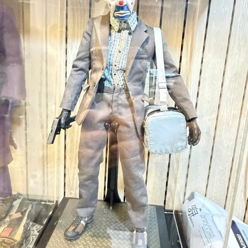 [BUNJANG] Hot Toys Bank Robber Joker 2.0 Figure / 핫토이 뱅크로버 조커 2.0