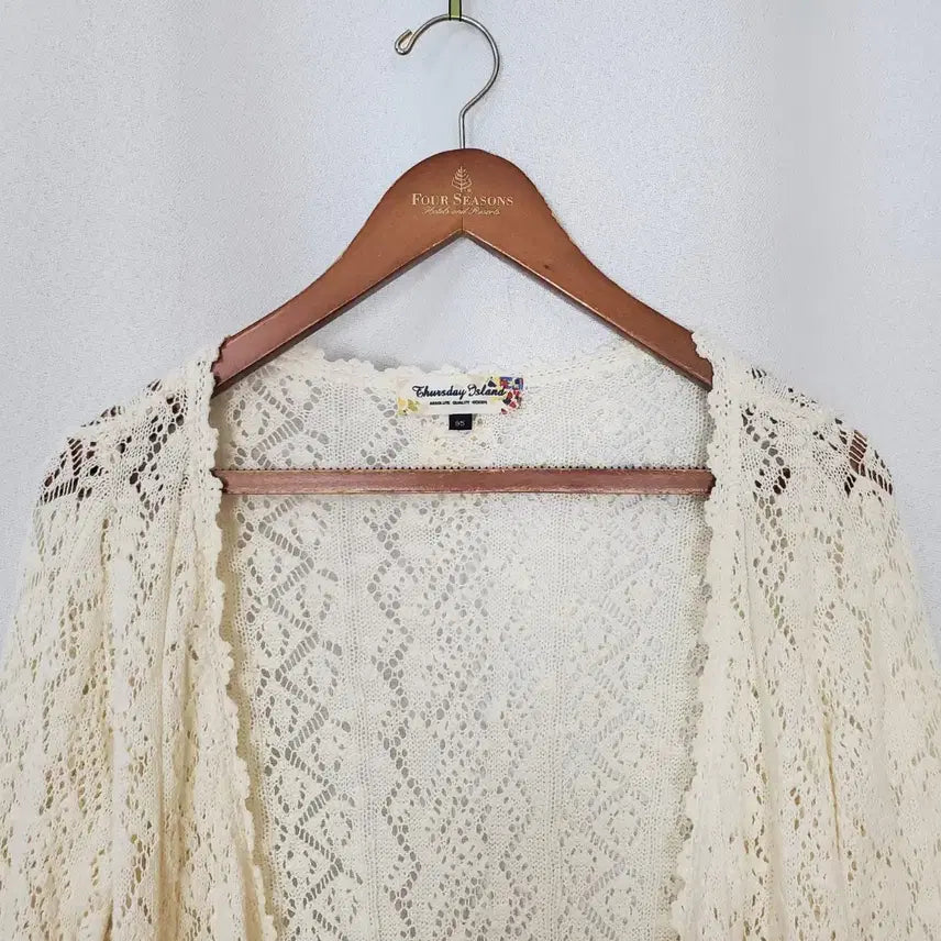 [BUNJANG] Thursday Island Crochet Knit Cardigan Ivory / 써스데이아일랜드 크로쉐 니트가디건 95