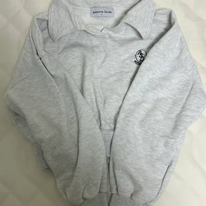 [BUNJANG] Awesome Studio Collar Sweatshirt / 어썸스튜디오 카라 맨투맨