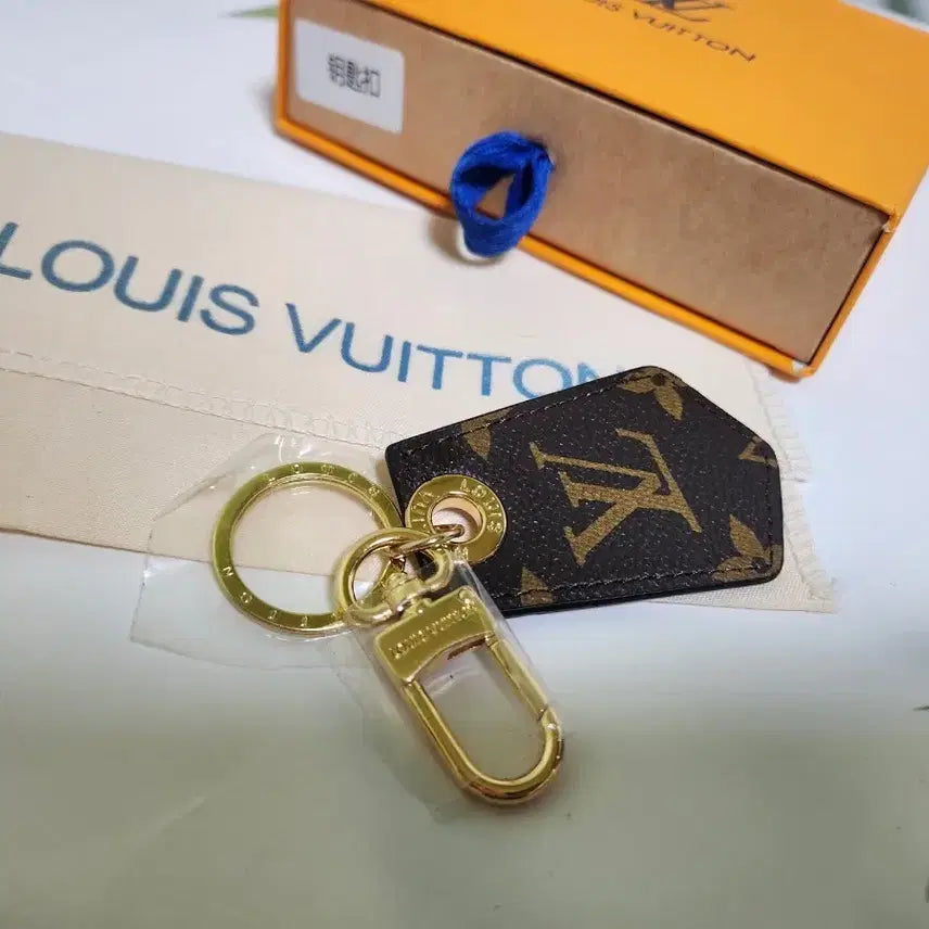 [BUNJANG] Monogram Pattern Keyring and Bag Charm / 모노 키링 겸 가방참
