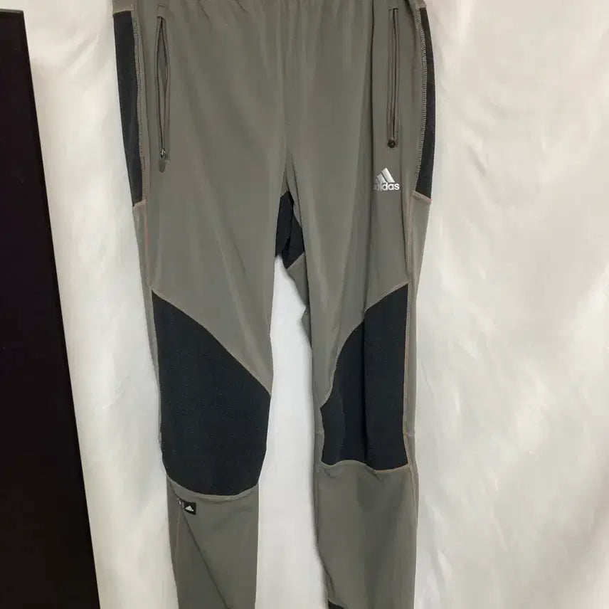 [BUNJANG] Adidas CLIMAPROOF Performance Training Pants Size 95 / 아디다스 CLIMAPROOF 기능성 트레이닝 팬츠 95 (고급 라인)