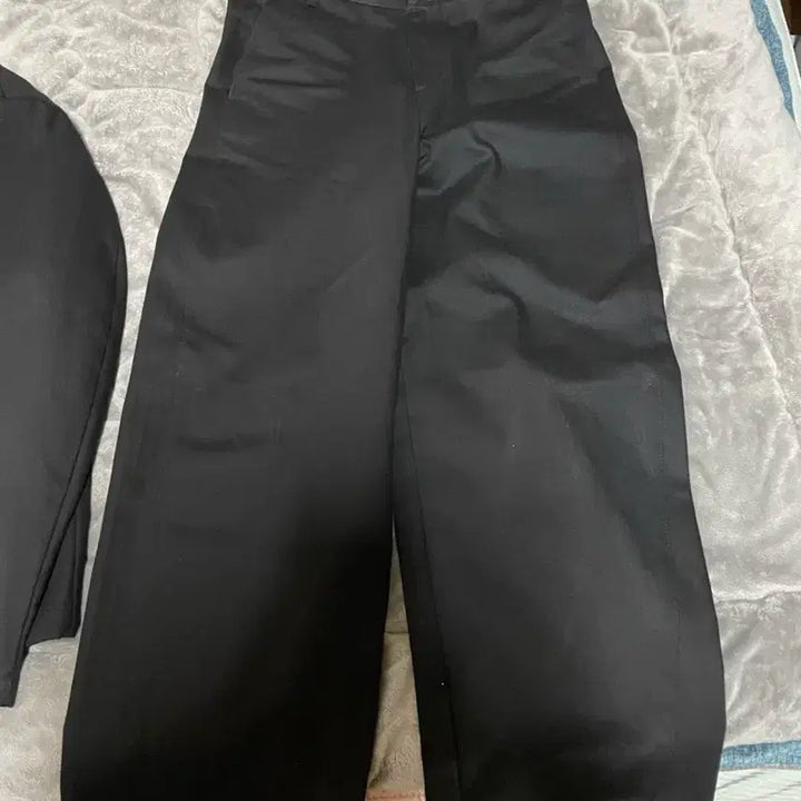 [SOLD OUT] 아모멘토 25시즌 포켓 데님 자켓 블랙 셋업 팝니다