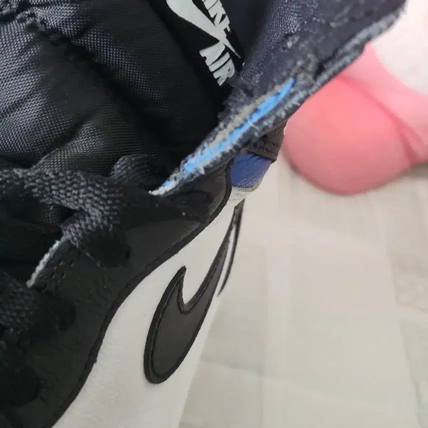 [SOLD OUT] 조던 1 레트로 하이 OG 로얄토