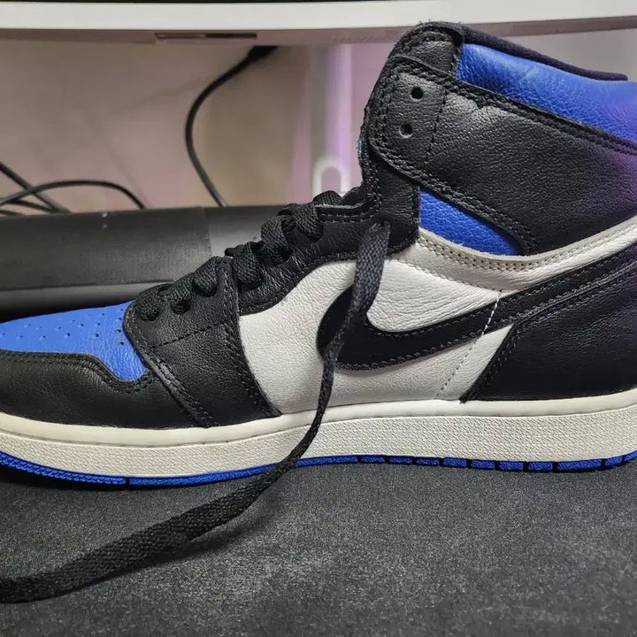 [SOLD OUT] 조던 1 레트로 하이 OG 로얄토