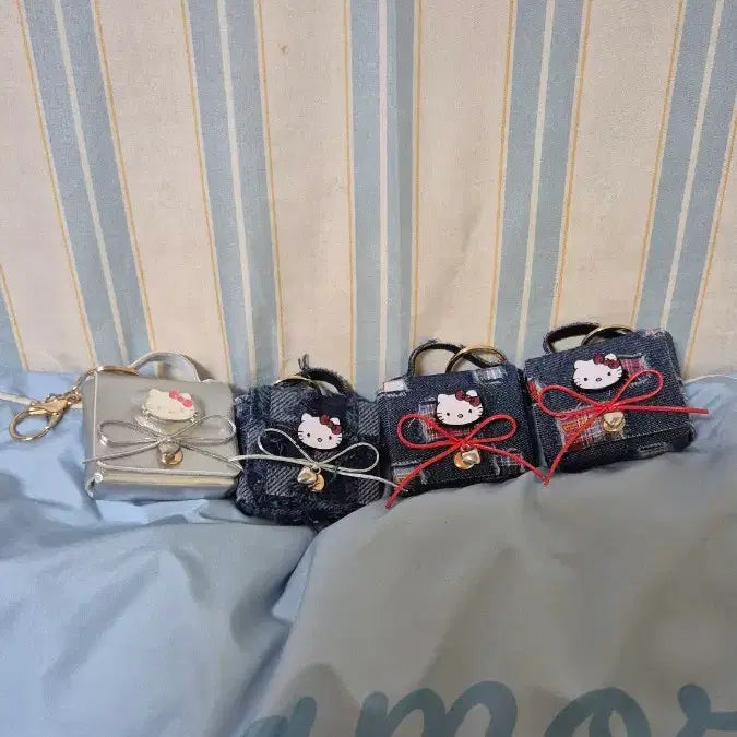 [BUNJANG] Hello Kitty Mini Bag Charm / 키티 미니 가방 키링 새상품