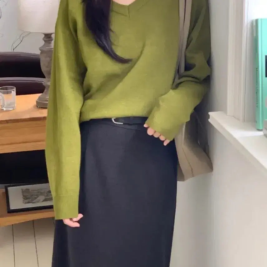 [BUNJANG] Olive V-Neck Knit / 올리브 브이넥 니트