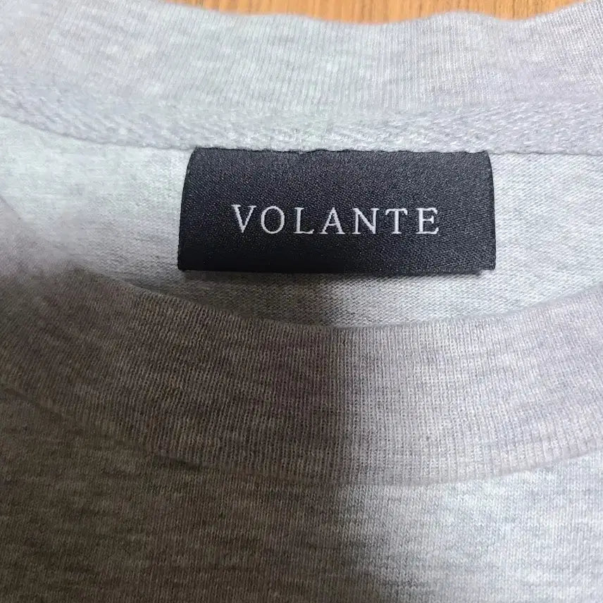 [BUNJANG] VOLANTE 회색 티셔츠 / VOLANTE 회색 티셔츠