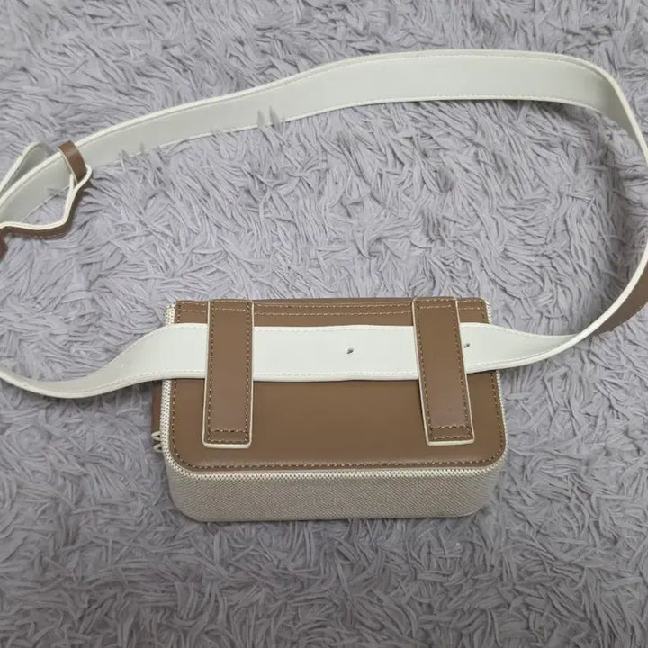[BUNJANG] Xexymix Artie Canvas Color-Block Belt Bag Brown / 젝시믹스 아티 캔버스 배색 벨트백 힙색 브라운