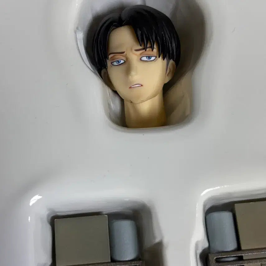 [BUNJANG] Brave-Act Attack on Titan Levi Cleaning Ver. Figure / 브레이브액트(brave-act) 진격의 거인 청소버전 리바이 피규어
