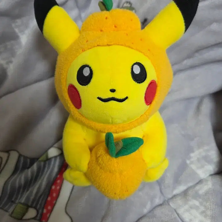 [BUNJANG] Pokemon Hallabong Pikachu Plush Doll Limited Edition Jeju Pop-Up Store / 한라봉 피카츄 봉제인형 (포켓몬스터 제주 팝업스토어 한정판)
