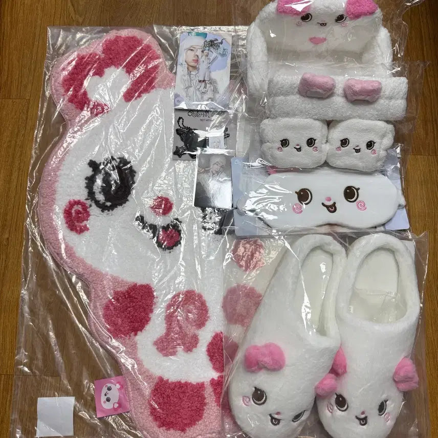 [BUNJANG] NCT WISH ODD TO LOVE Sakuya Pangy Set (Rug, Keyring, etc.) / 엔시티 위시 오드 투 러브 팝업 사쿠야 팡이 세트 (러그 키링 등)