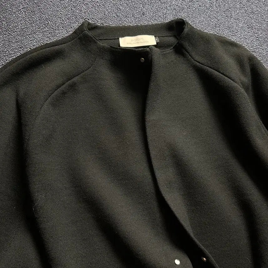[SOLD OUT] AMOMENTO/ ROUNDED SLEEVE CARDIGAN Black/