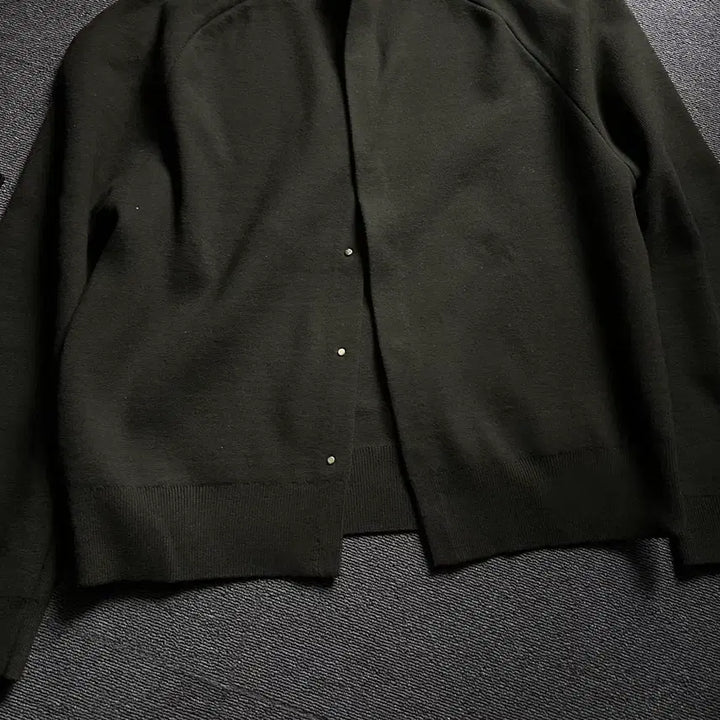 [SOLD OUT] AMOMENTO/ ROUNDED SLEEVE CARDIGAN Black/
