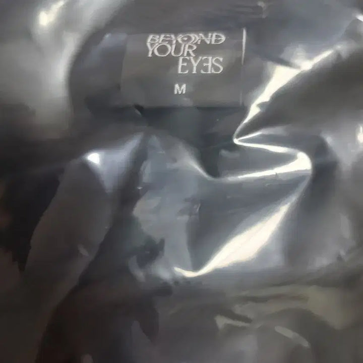 [BUNJANG] Beyond Your Eyes Black T-Shirt (M) / 비욘드유어아이즈 검정 티셔츠만  팝니다 사이즈 M