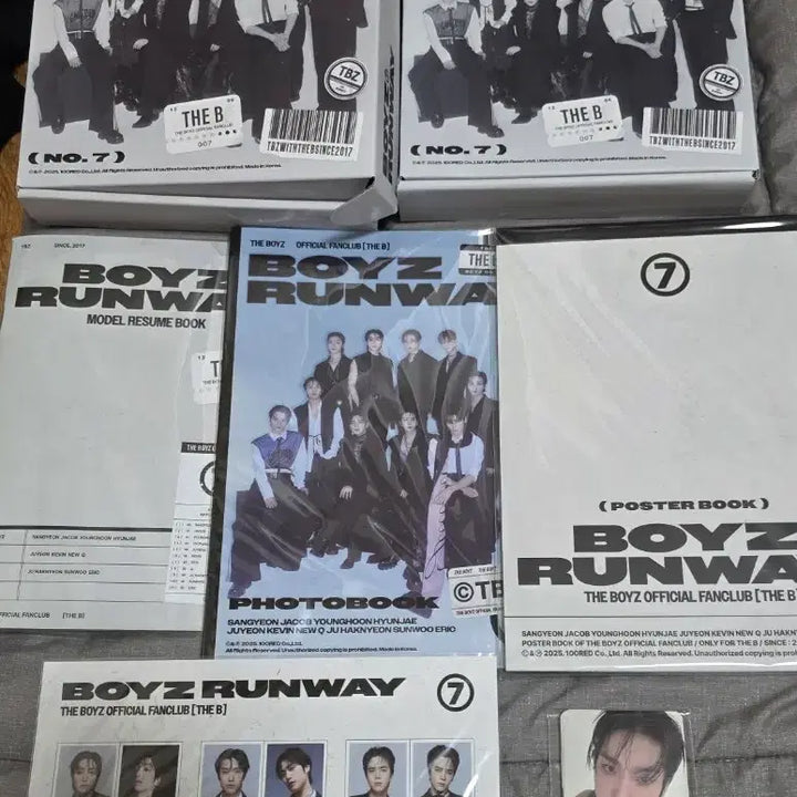 [BUNJANG] The Boyz The B Fanclub Kit / 더보이즈 팬클럽 키트 더비