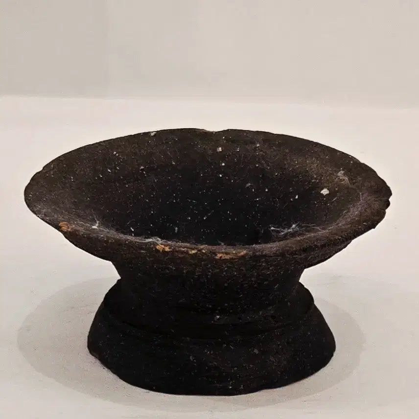 [BUNJANG] Three Kingdoms Period Celadon High-Footed Bowl (Guptarijeopsi) / 삼국시대의 기품을 담은 토기 고배 (굽다리접시)
