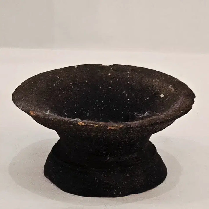 [BUNJANG] Three Kingdoms Period Celadon High-Footed Bowl (Guptarijeopsi) / 삼국시대의 기품을 담은 토기 고배 (굽다리접시)