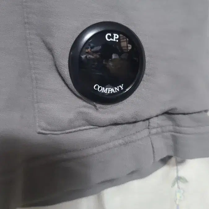 [BUNJANG] CP Company Lens Pocket Gray Shorts / CP컴퍼니 렌즈 포켓 그레이 반바지