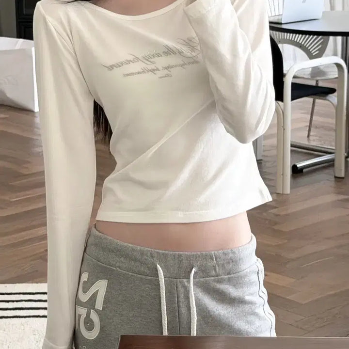 [SOLD OUT] [새상품] 클리시어 Kleen club letter top, White