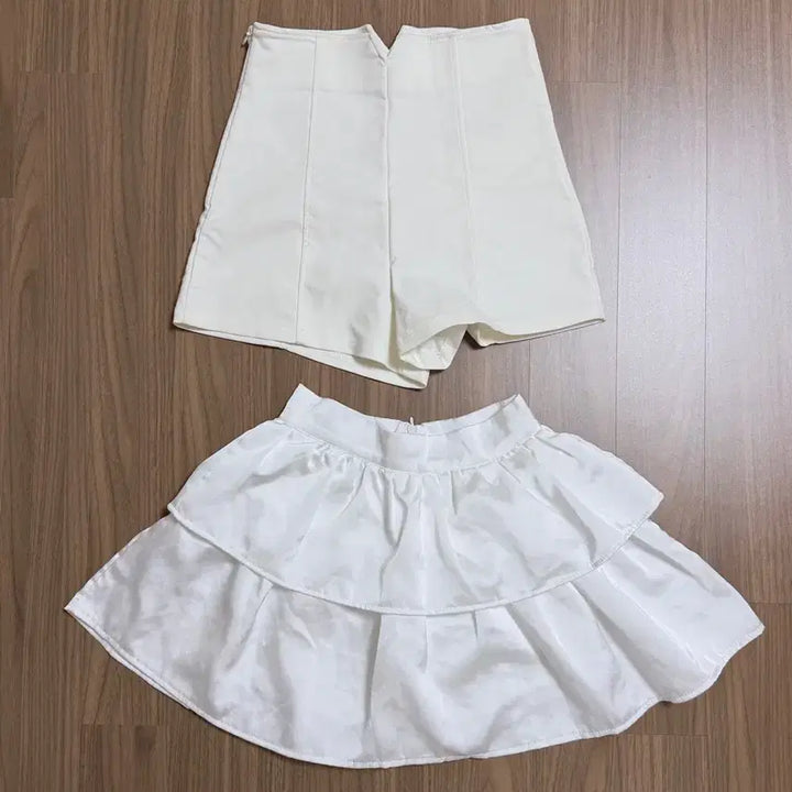 [BUNJANG] White Tiered Frill Skirt and Shorts Set (Size S) / 화이트 캉캉 프릴 스커트와 화이트 반바지(S사이즈)