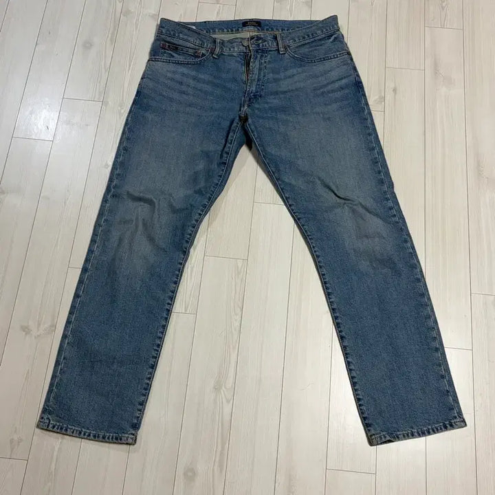 [BUNJANG] Polo Ralph Lauren Hampton Relaxed Straight Jeans (Light Wash 33/32) / 폴로 랄프로렌 햄튼 릴렉스 스트레이트 진(연청 33/32)